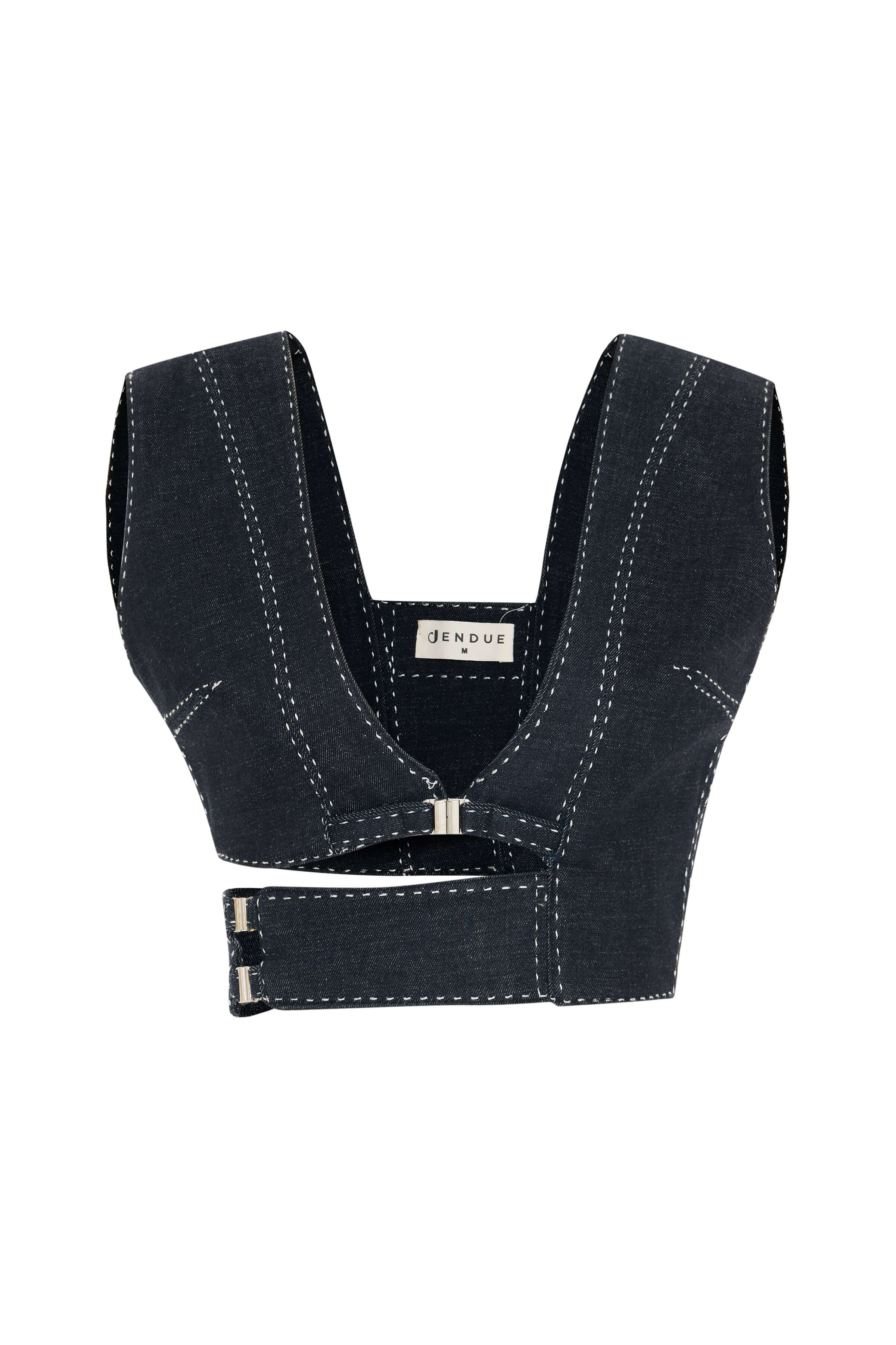 Dark feminine crop
